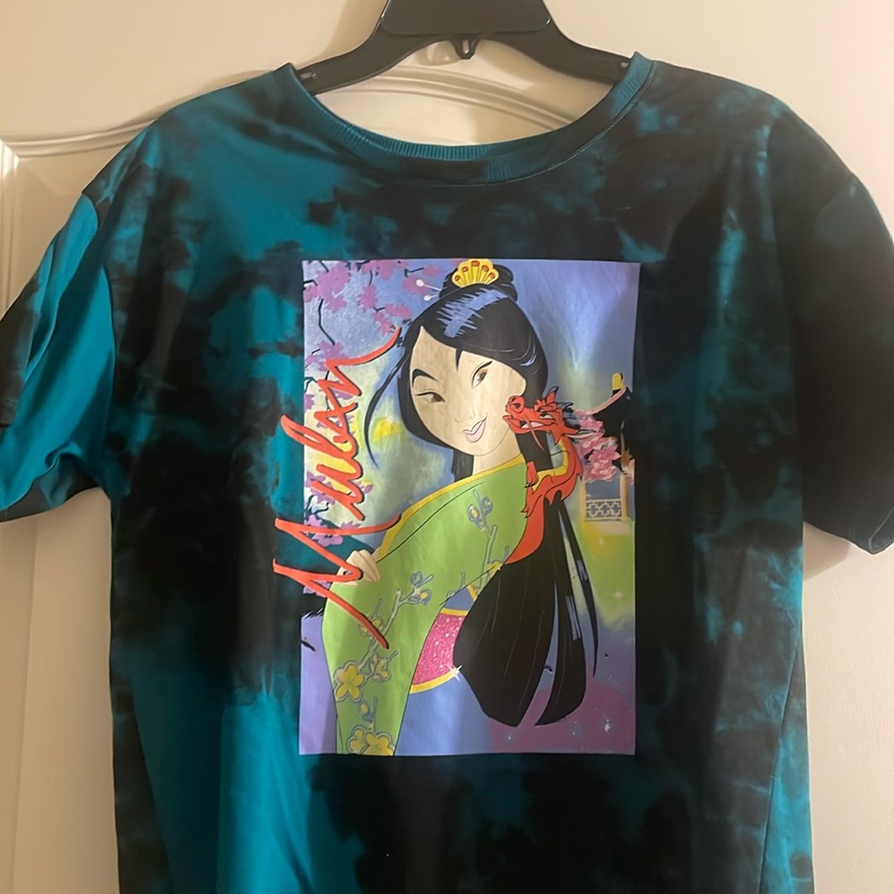 Green and black mulan tee design